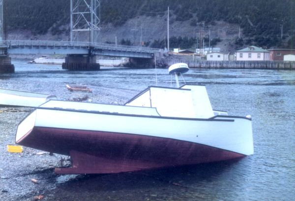 643: The "Kittiwake" under construction. (1983) [courtesy of Bernard Mulrooney]